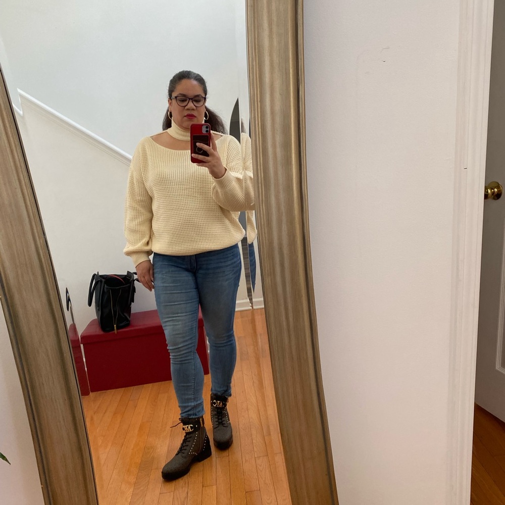 Byegreis Cream Open Neck Knit Sweater